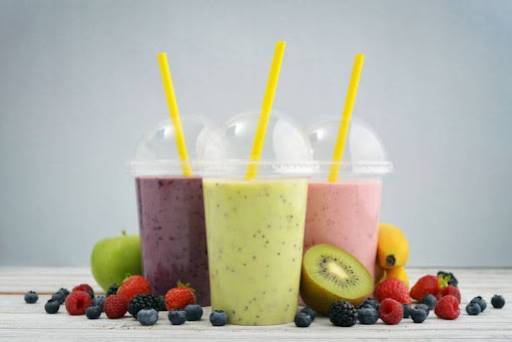Sip in Style: How to Choose the Right Plastic Cups with Lids