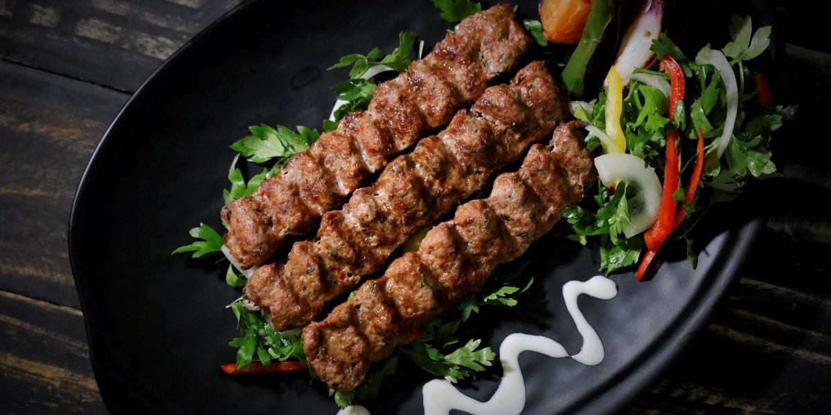 8 Best Heavy-Duty Plastic Plates for BBQs & Cookouts