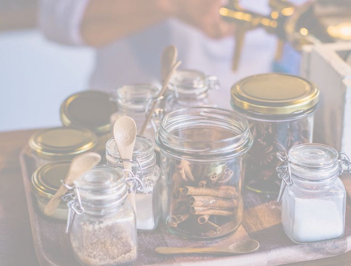 <h1>Plastic Mason Jars for Weddings: Favors & Décor Ideas</h1>