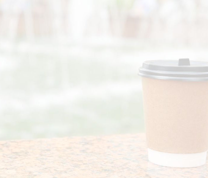 <h2>What Is a Plastic Cup with Lid and When Should You Use One?</h2>