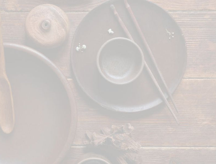 <h2>Why is everyone so obsessed with wooden dinnerware nowadays?</h2>